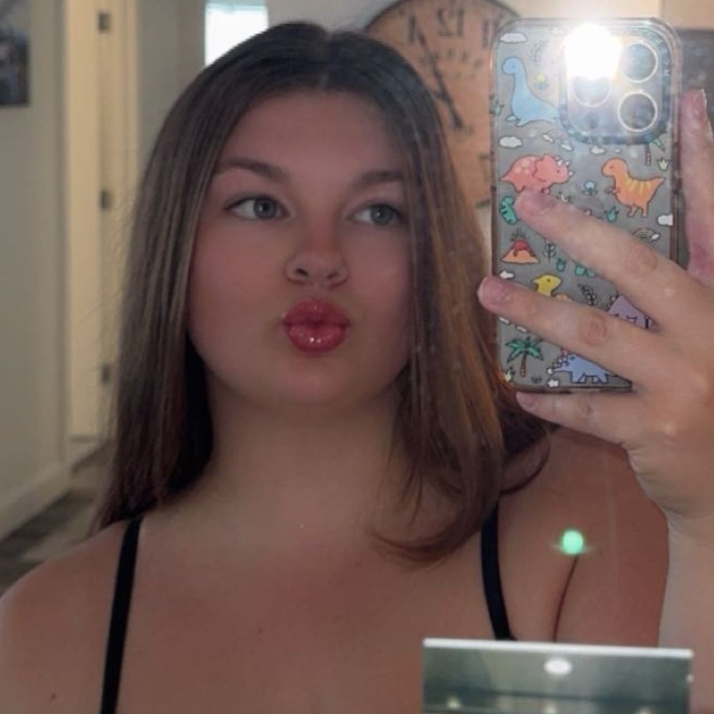 Meet your Posher, Sydnie